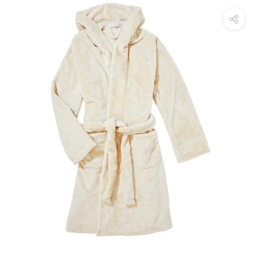 ‼️SOLD‼️ NWT Summer & Rose Cozy Robe Size XS/S/M